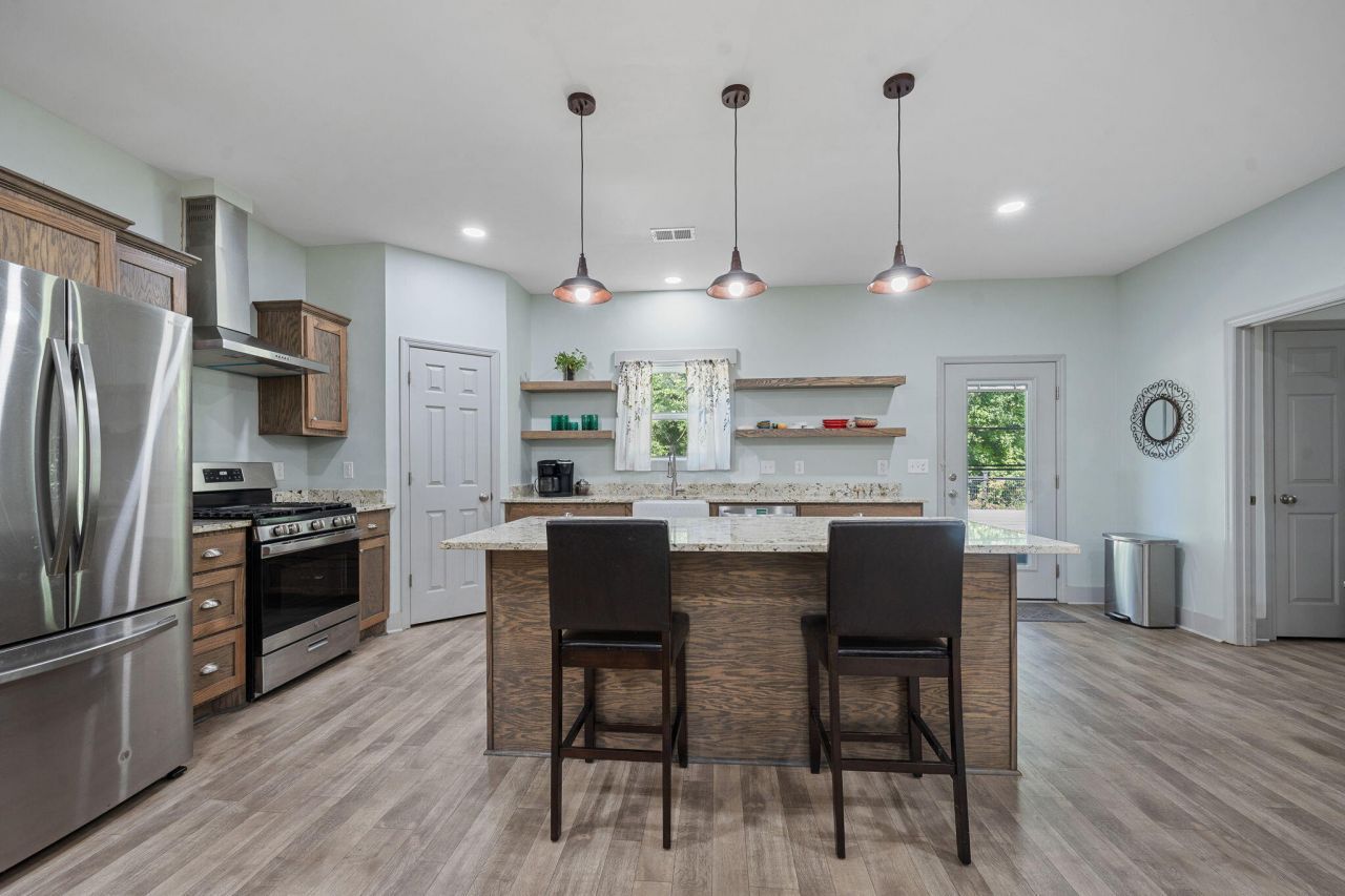 818 Frasier Lane Photo 14