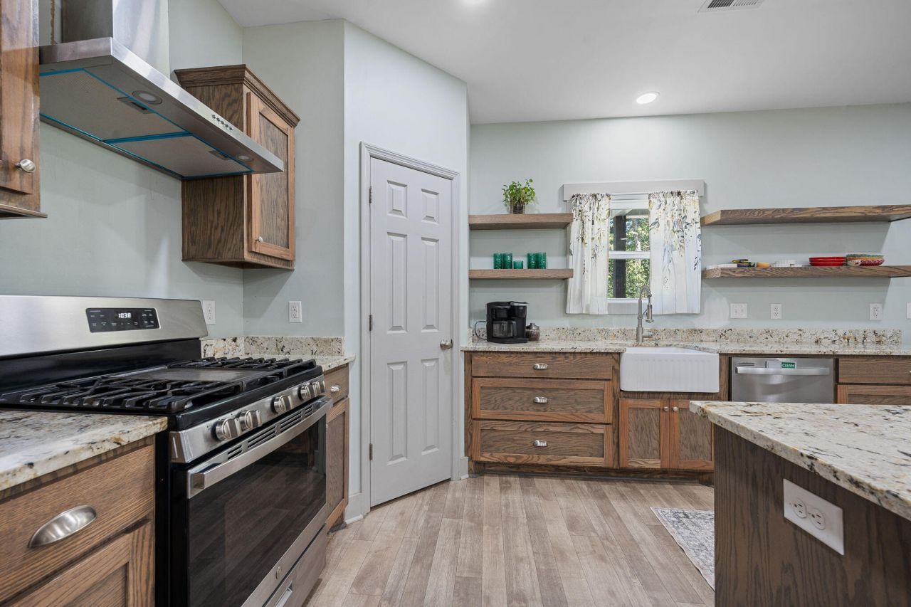 818 Frasier Lane Photo 17