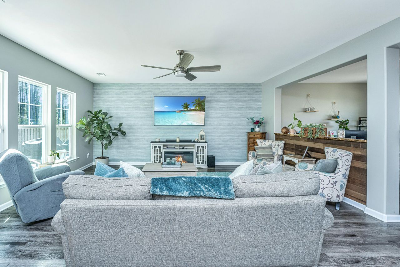 419 Sanctuary Park Drive Photo 11