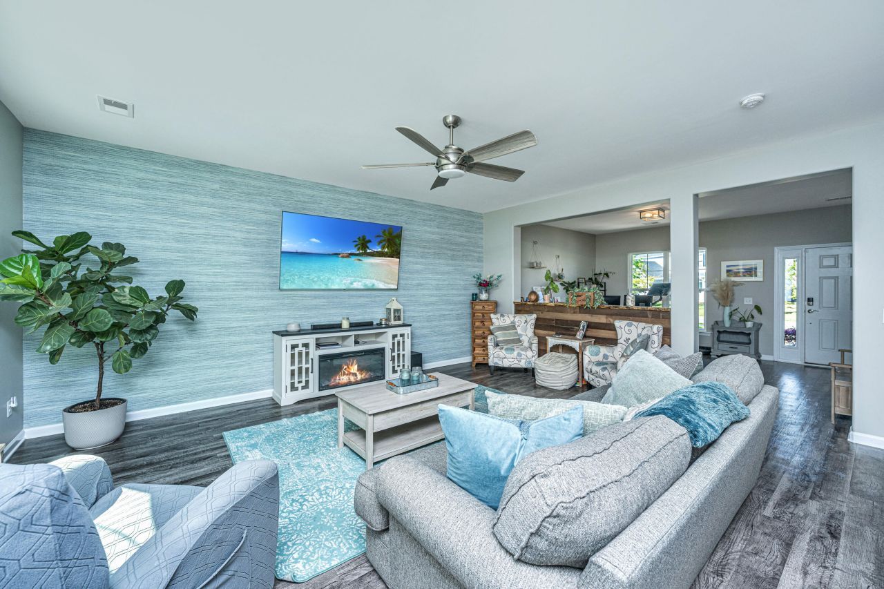 419 Sanctuary Park Drive Photo 12