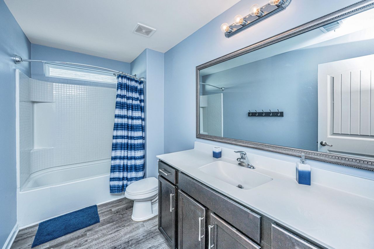 419 Sanctuary Park Drive Photo 26