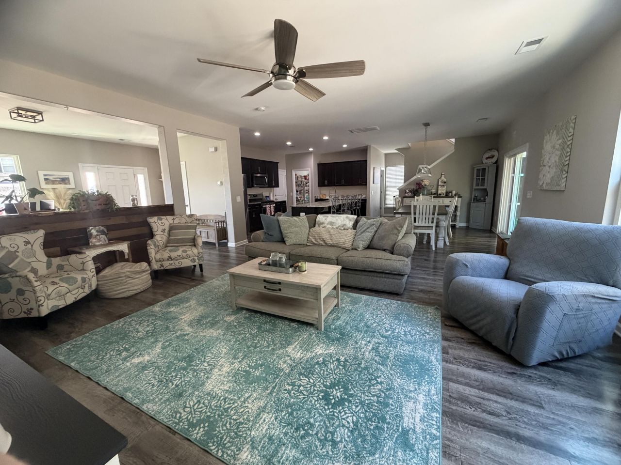 419 Sanctuary Park Drive Photo 5