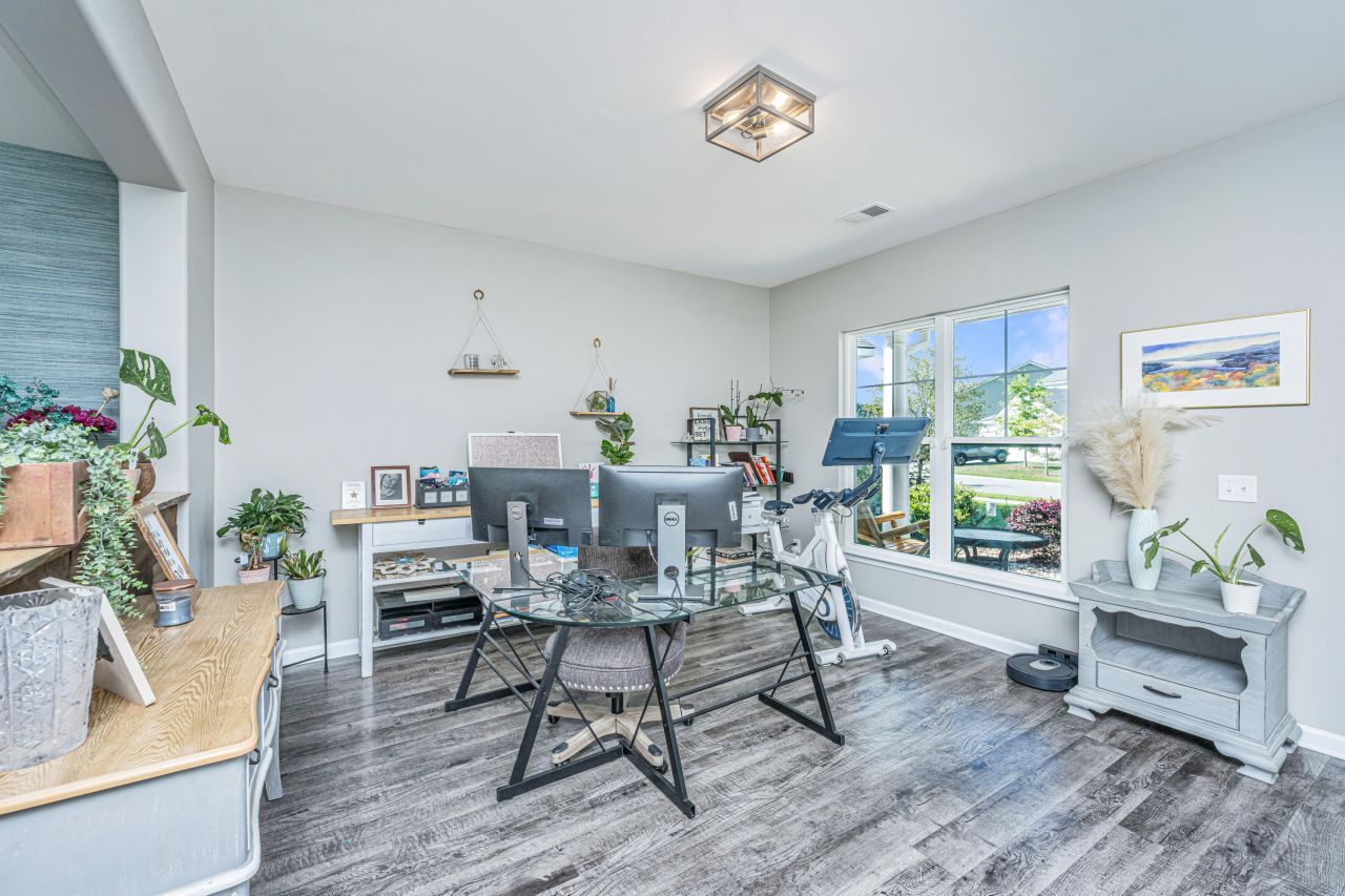 419 Sanctuary Park Drive Photo 6