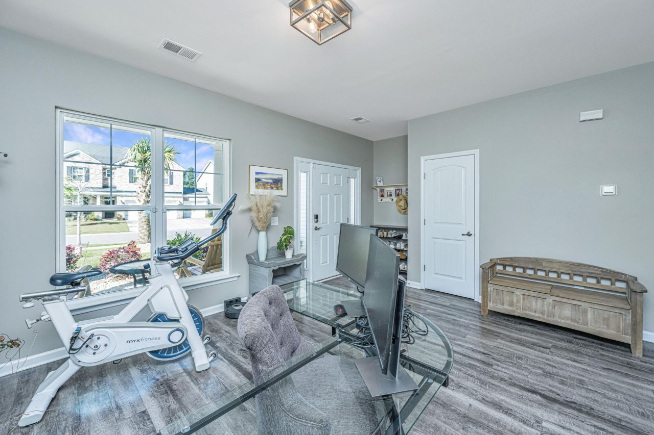 419 Sanctuary Park Drive Photo 8