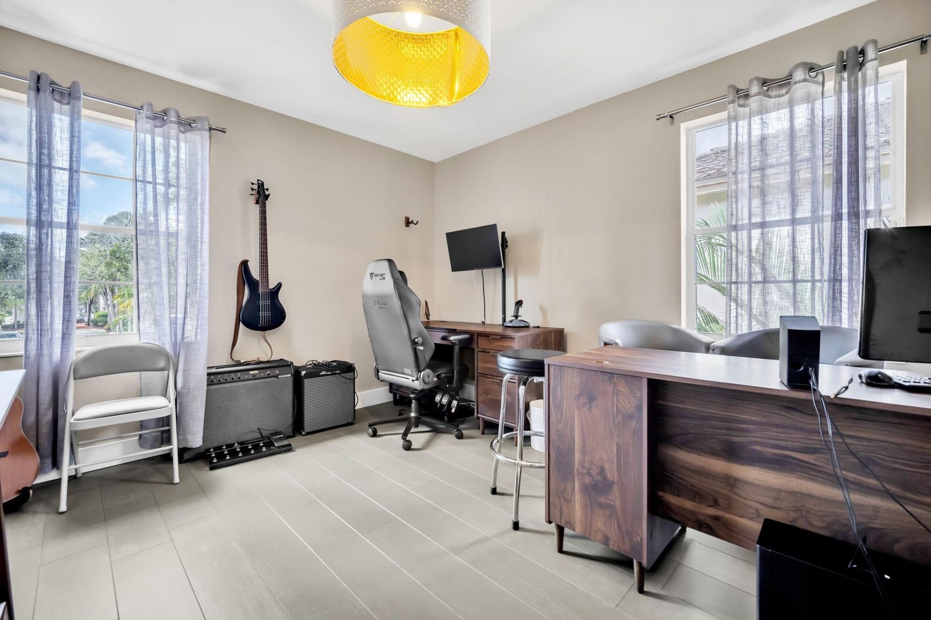 1231 Hayes Street, Hollywood, FL 33019 Photo