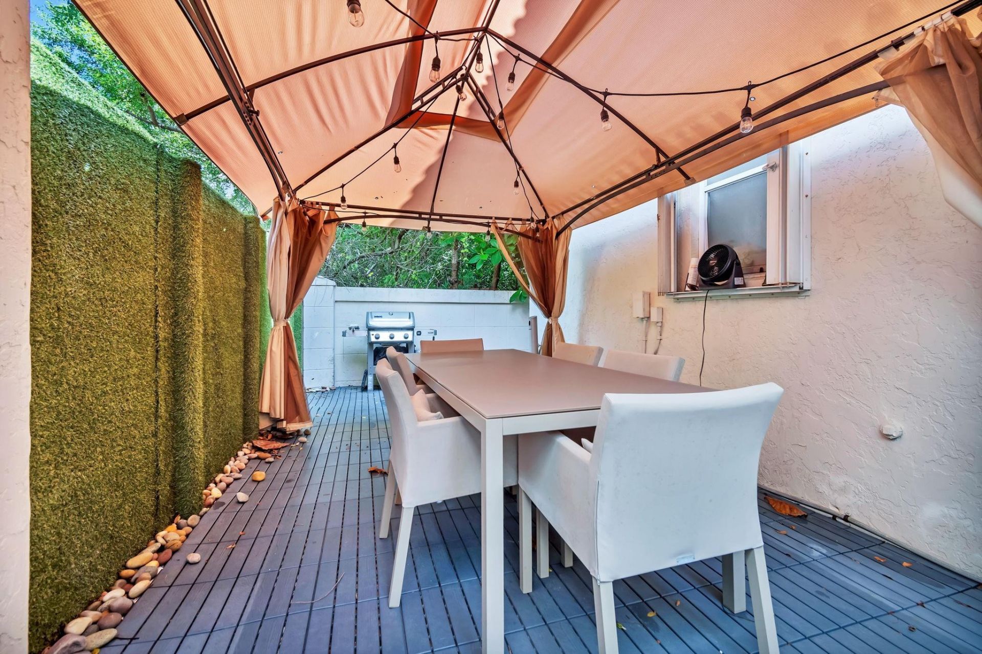 1231 Hayes Street, Hollywood, FL 33019 Photo