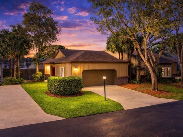 6558 Abbey Rd, Parkland, FL 33067