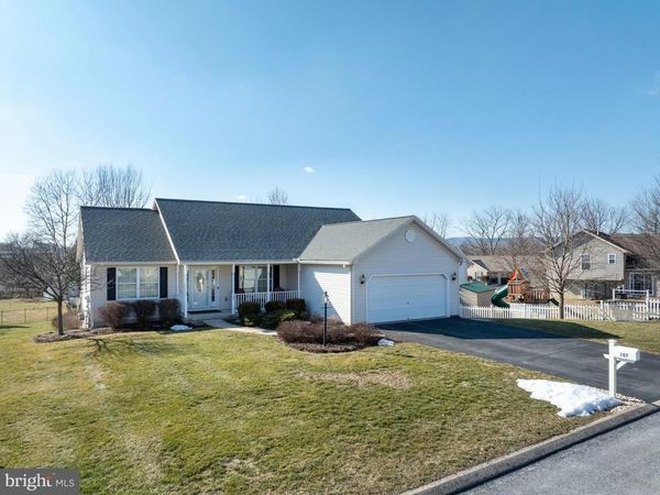 107 ARBOR BLUFF DRIVE , BELLEFONTE, PA 16823