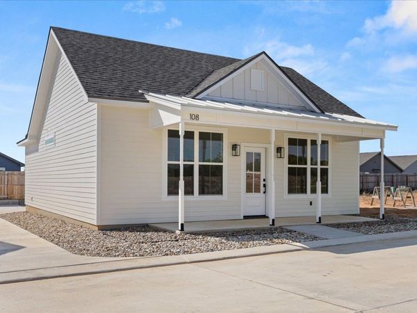 802 S Creek ST , Unit 108, Fredericksburg, TX 78624