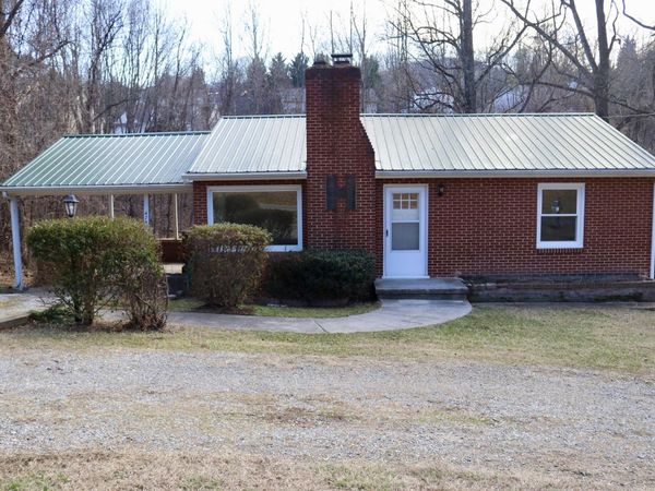 4783 Keagy RD , Roanoke, VA 24018