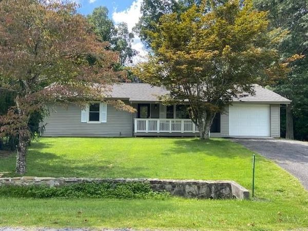484 Meadows Rd, Sparta, TN 38583