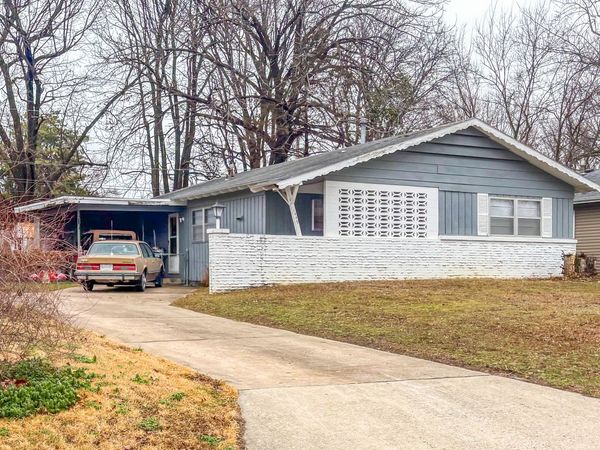 1449 E Berkeley Street , Springfield, MO 65804