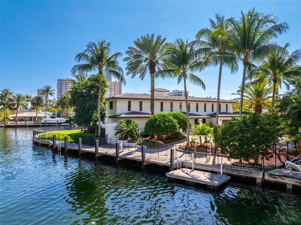 501 Hibiscus Dr, Hallandale Beach, FL 33009 Photo