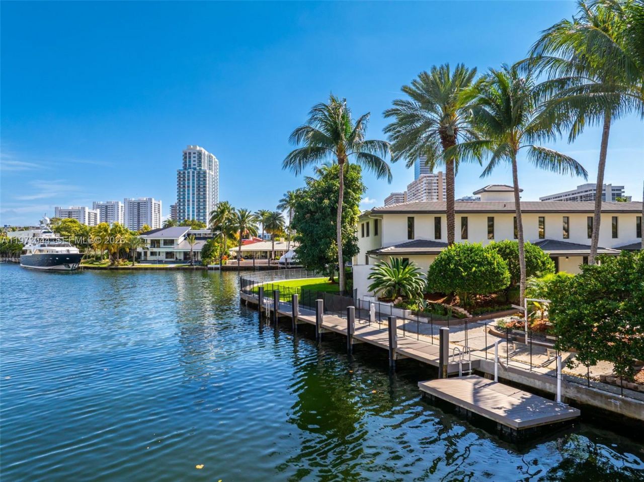 501 Hibiscus Dr, Hallandale Beach, FL 33009 Photo