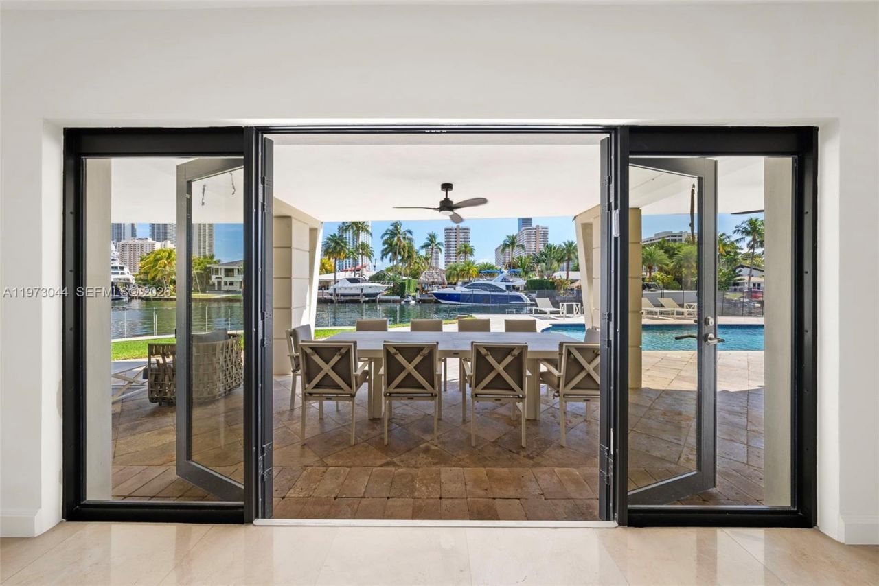 501 Hibiscus Dr, Hallandale Beach, FL 33009 Photo