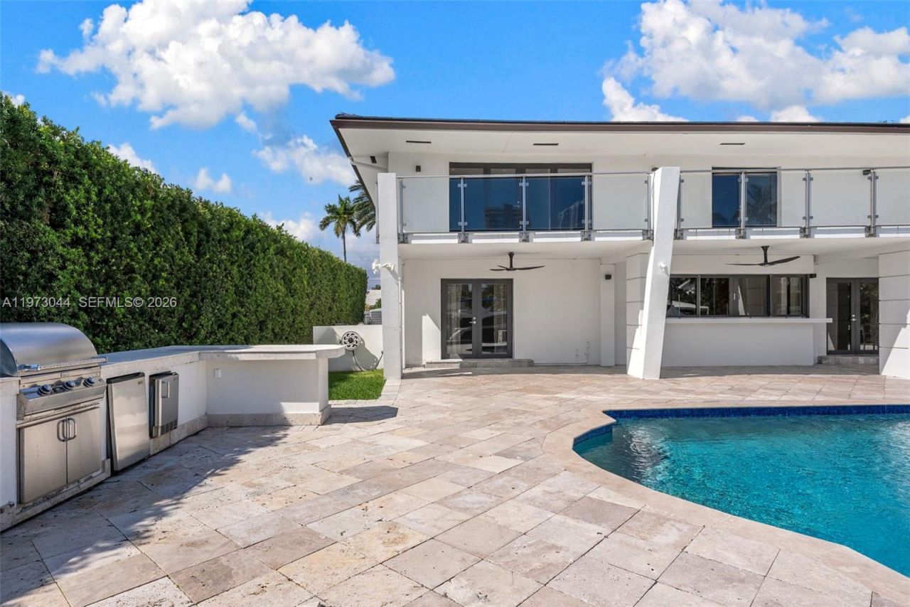 501 Hibiscus Dr, Hallandale Beach, FL 33009 Photo