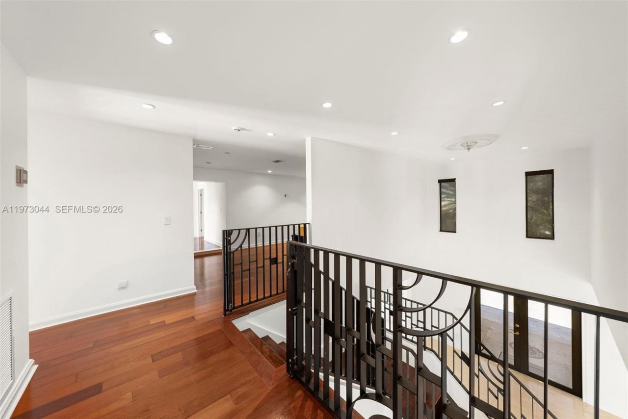 501 Hibiscus Dr, Hallandale Beach, FL 33009 Photo