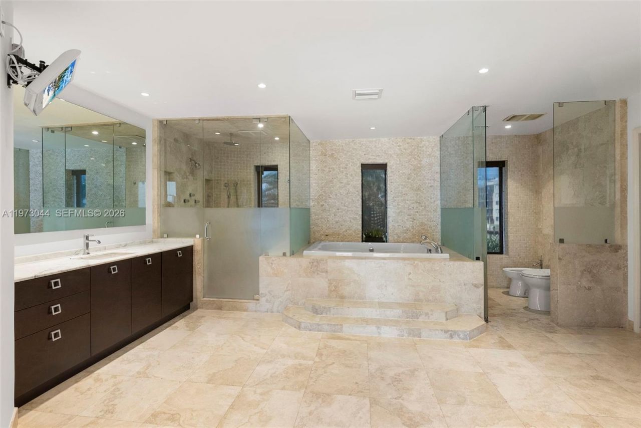 501 Hibiscus Dr, Hallandale Beach, FL 33009 Photo