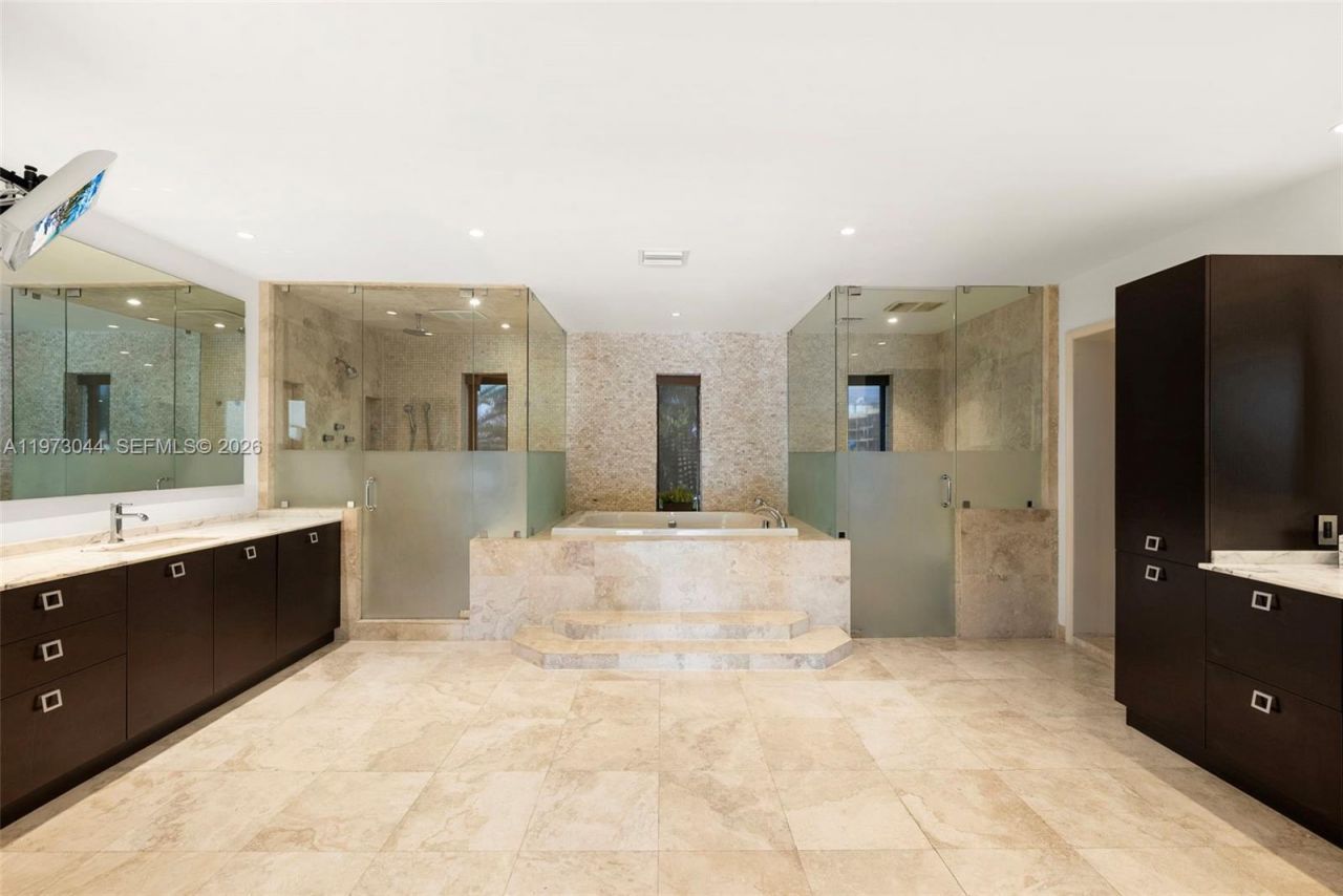 501 Hibiscus Dr, Hallandale Beach, FL 33009 Photo