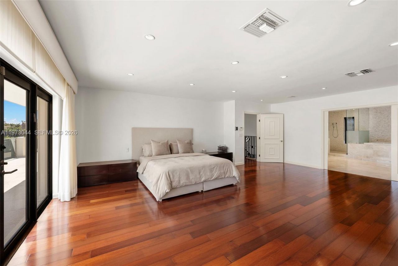 501 Hibiscus Dr, Hallandale Beach, FL 33009 Photo