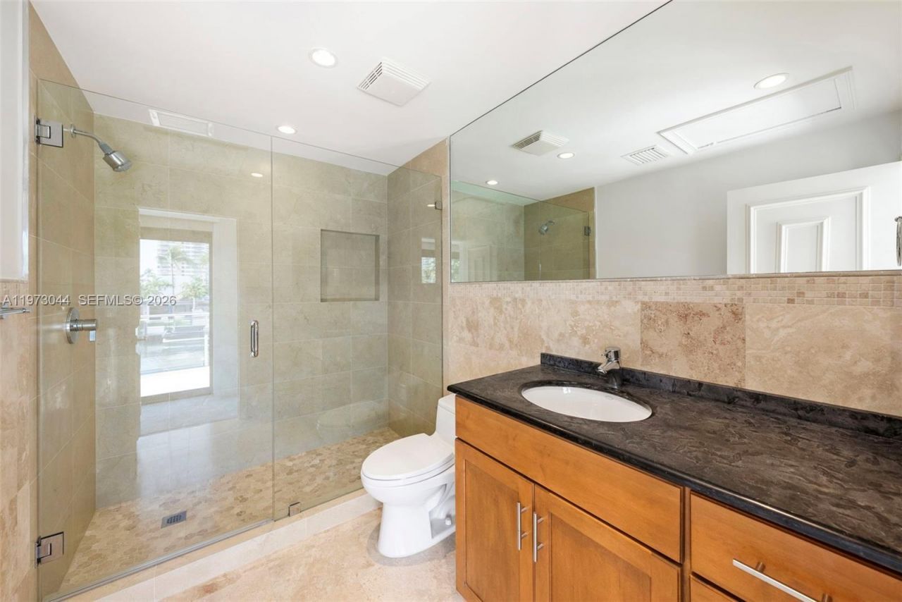 501 Hibiscus Dr, Hallandale Beach, FL 33009 Photo