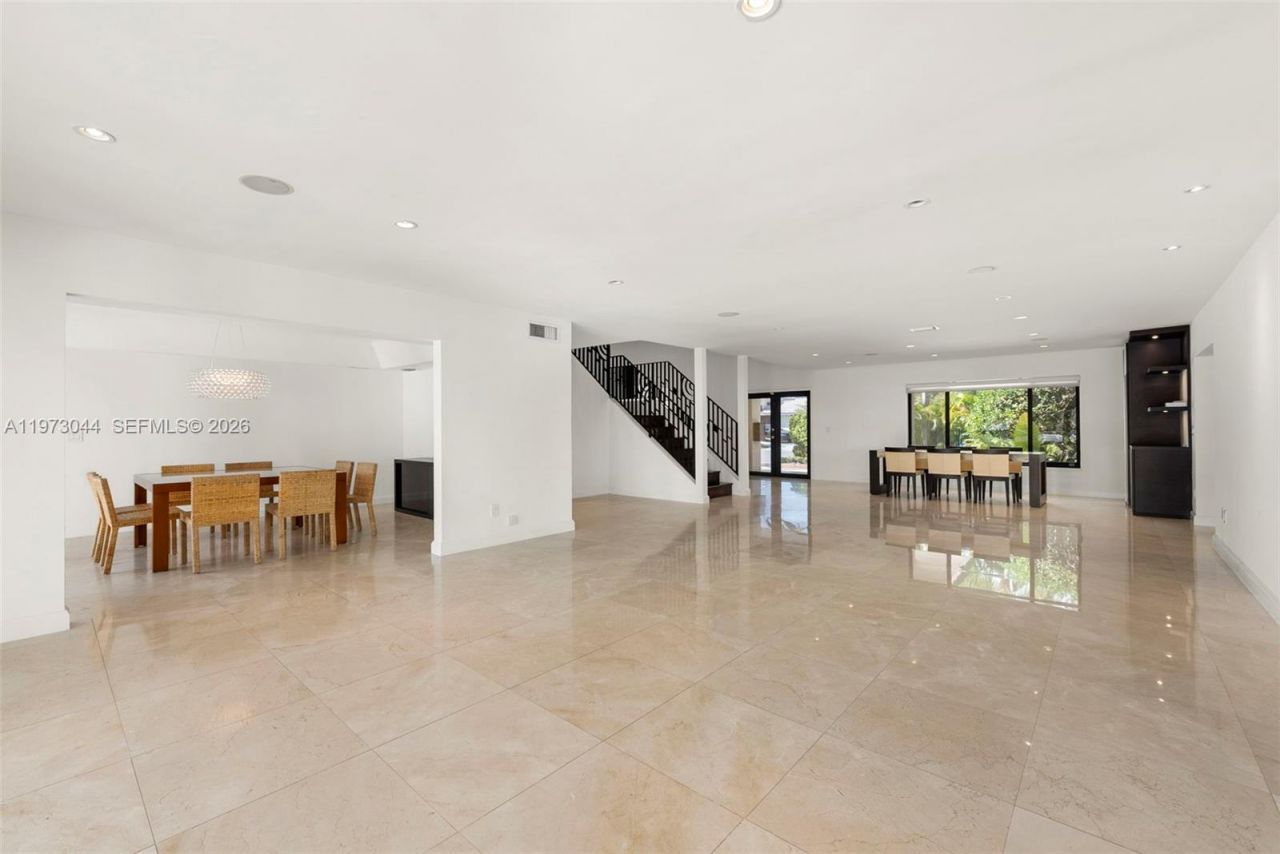 501 Hibiscus Dr, Hallandale Beach, FL 33009 Photo