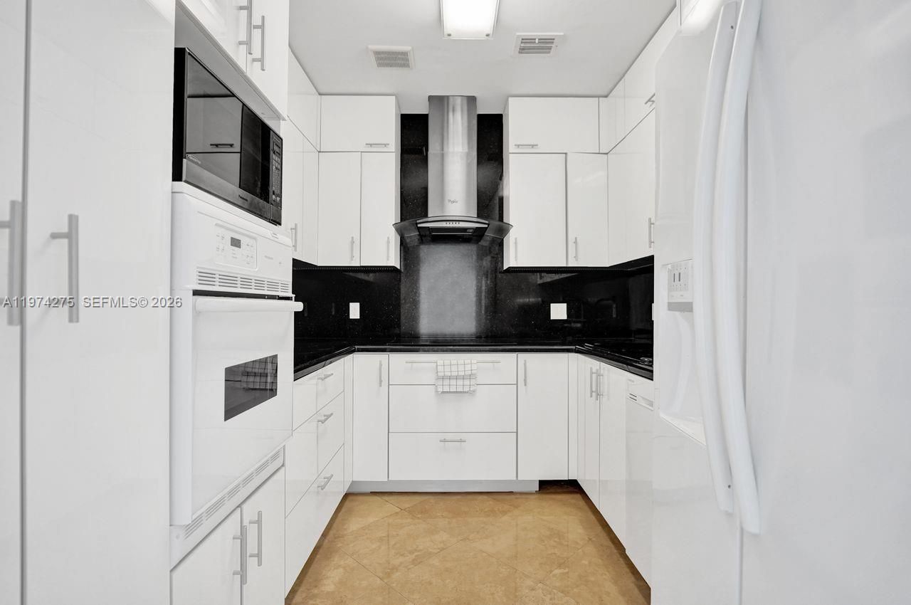 100 Lincoln Rd, Unit PH12, Miami Beach, FL 33139 Photo