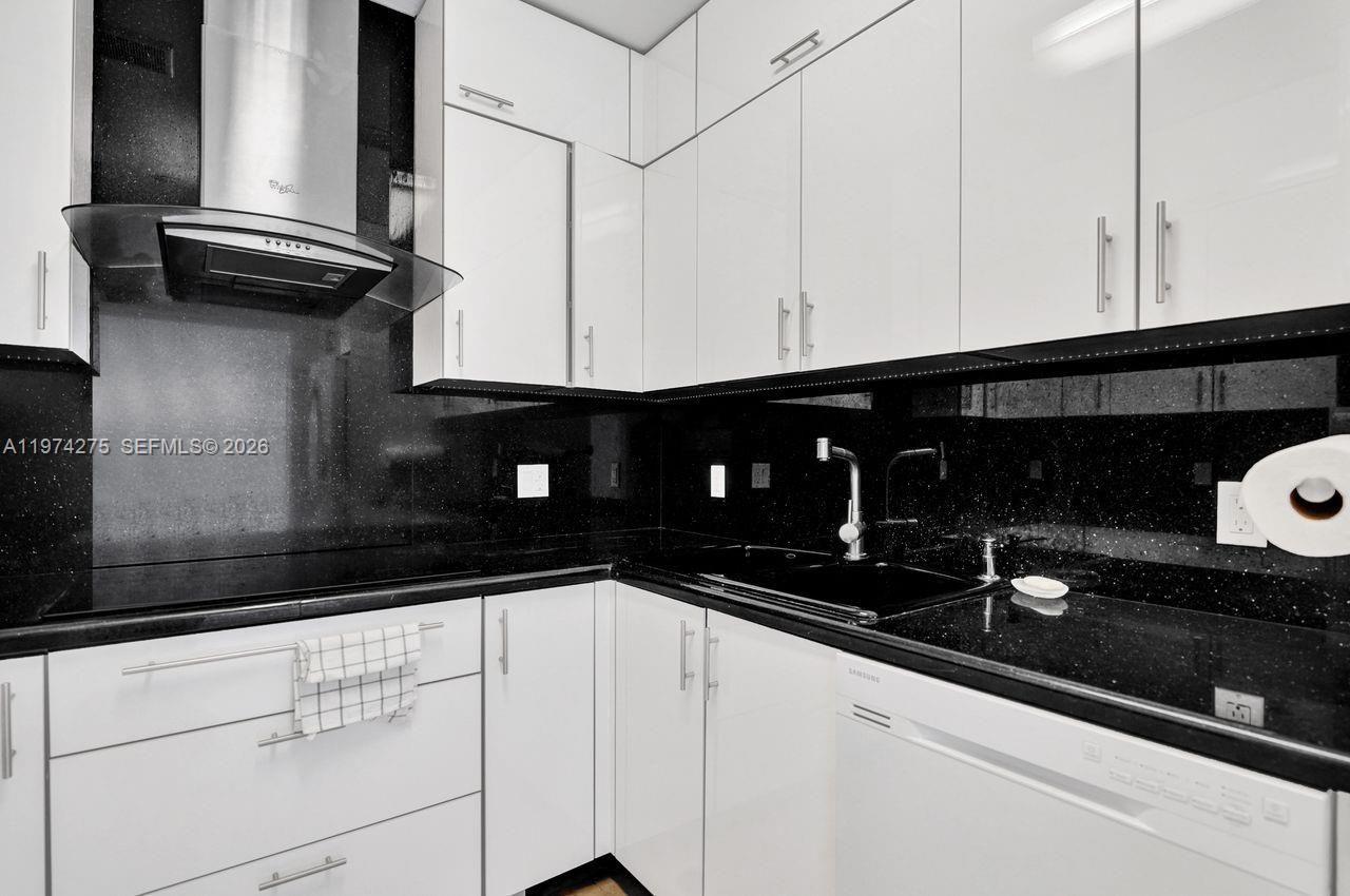 100 Lincoln Rd, Unit PH12, Miami Beach, FL 33139 Photo