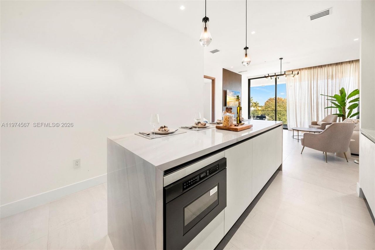 246 NE 6th Ave , Unit 302, Delray Beach, FL 33483 Photo