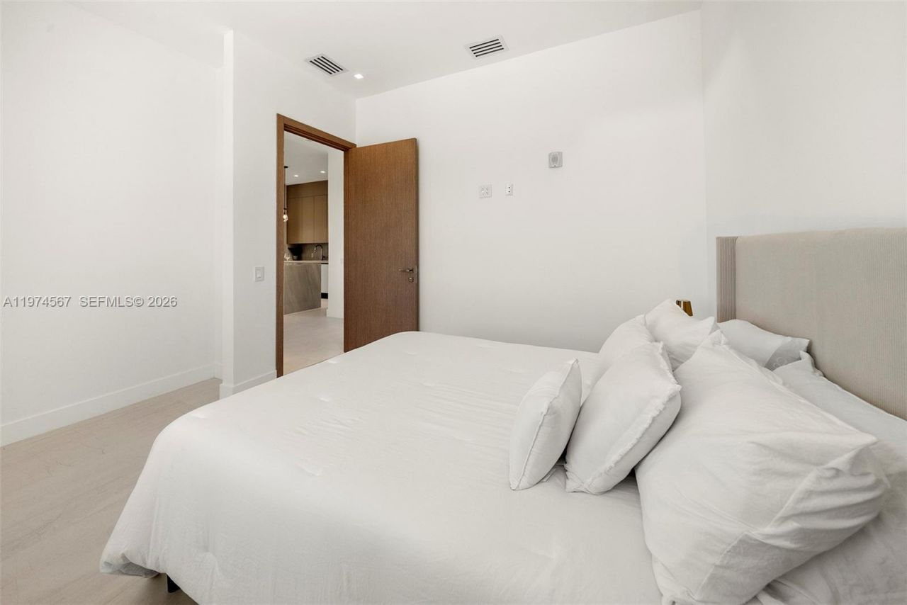 246 NE 6th Ave , Unit 302, Delray Beach, FL 33483 Photo