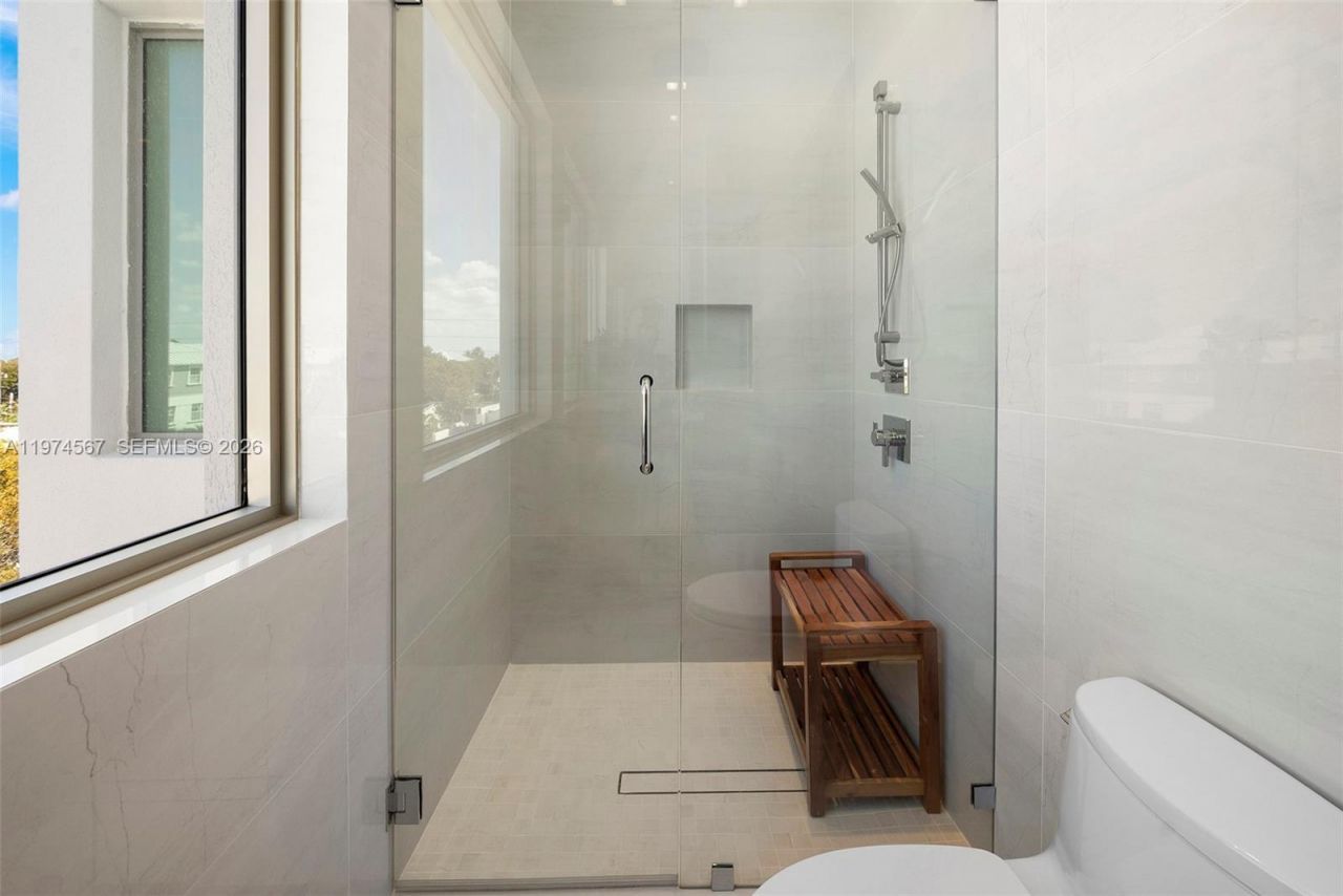 246 NE 6th Ave , Unit 302, Delray Beach, FL 33483 Photo