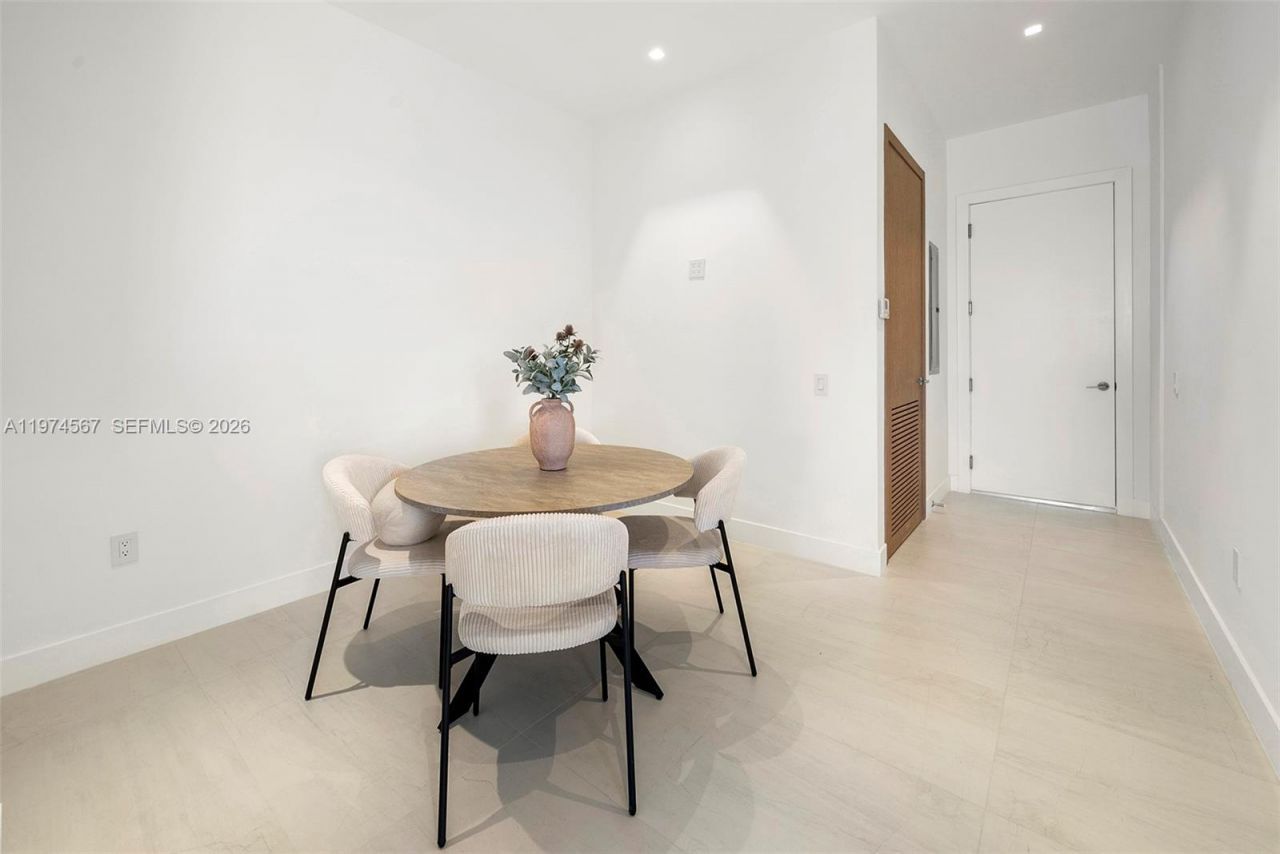 246 NE 6th Ave , Unit 302, Delray Beach, FL 33483 Photo