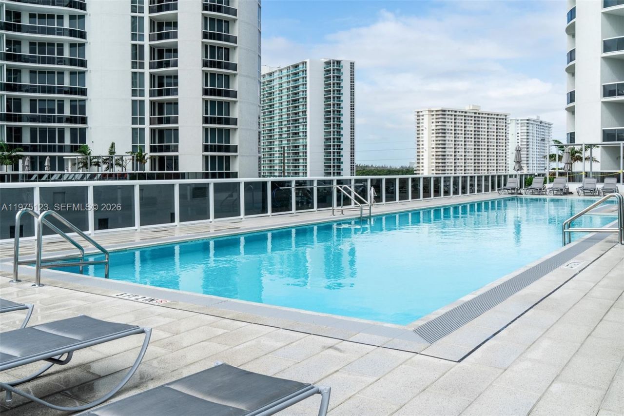 15901 Collins Ave, Unit 2502, Sunny Isles Beach, FL 33160 Photo