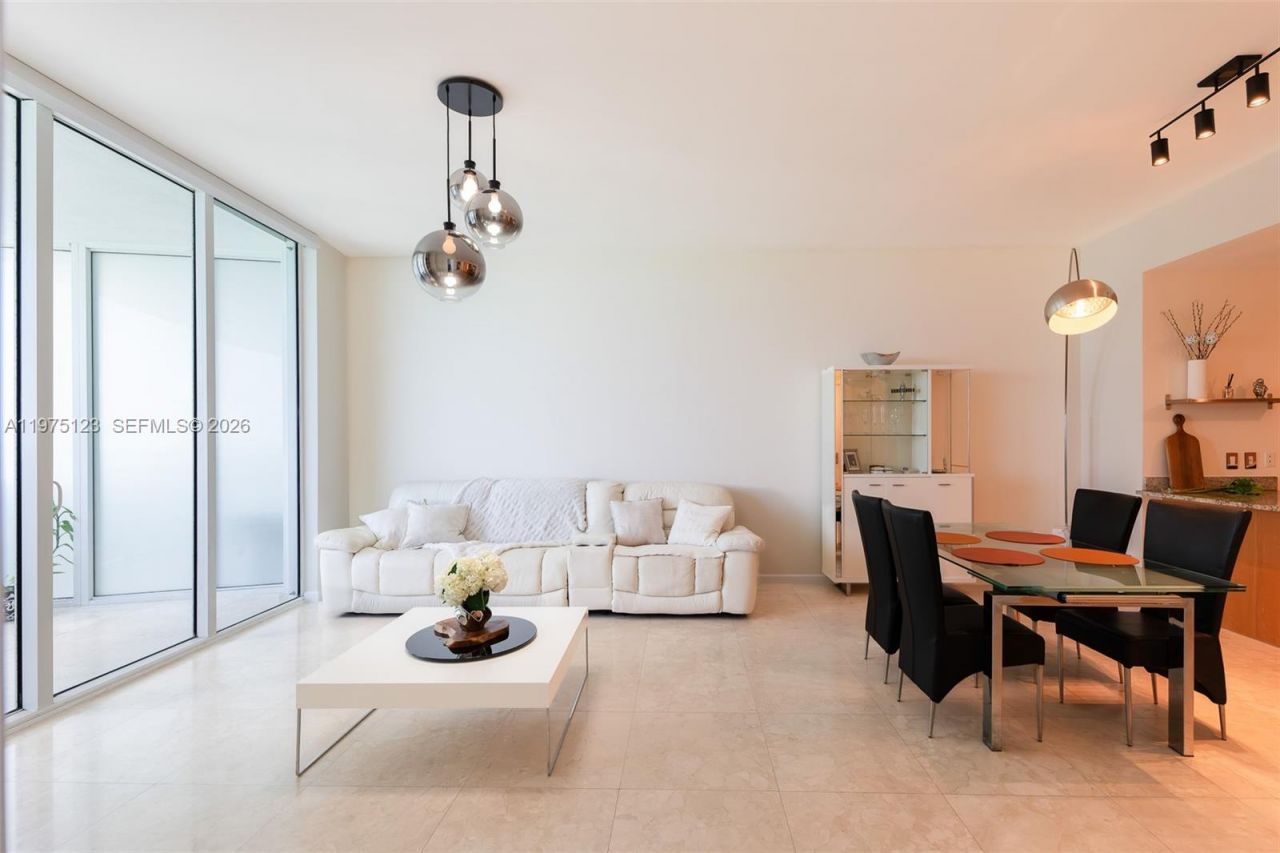 15901 Collins Ave, Unit 2502, Sunny Isles Beach, FL 33160 Photo