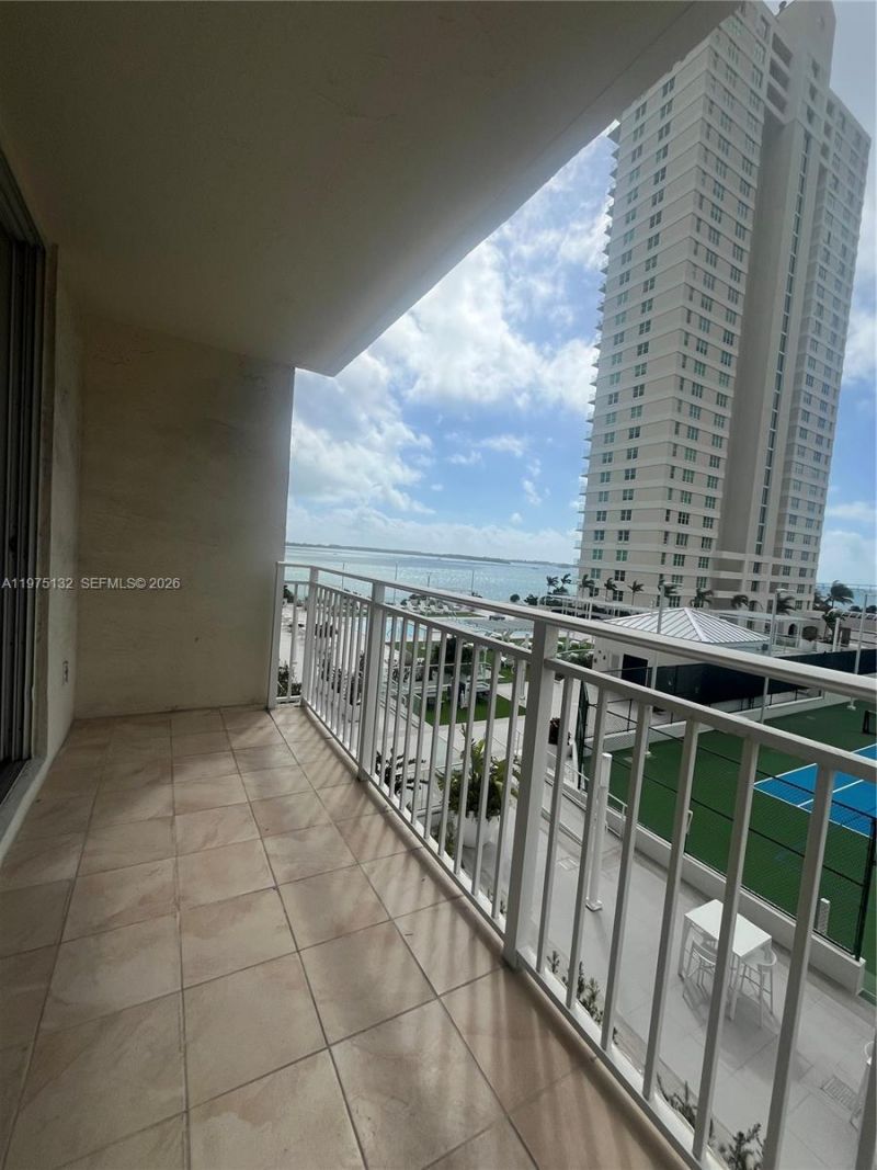 770 Claughton Island Dr, Unit 606, Miami, FL 33131 Photo
