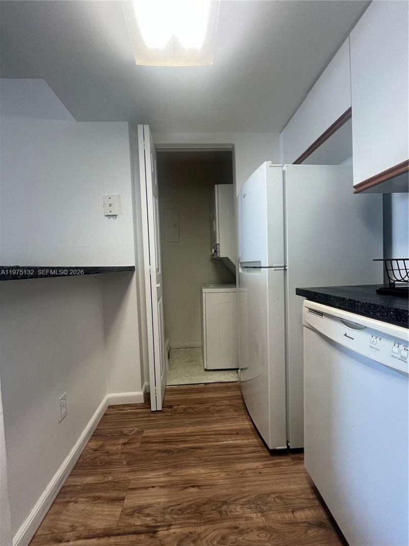 770 Claughton Island Dr, Unit 606, Miami, FL 33131 Photo