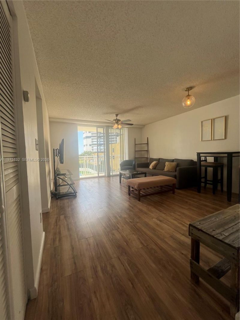 770 Claughton Island Dr, Unit 606, Miami, FL 33131 Photo