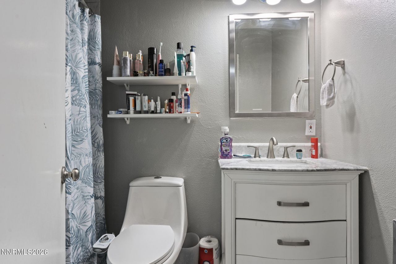 661 Oakwood Drive, Unit APT 3, Sparks, NV 89431 Photo