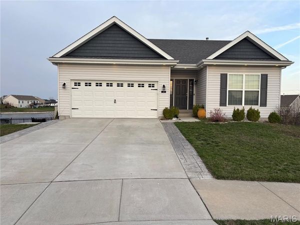 317 Palisades Court, St Charles, MO 63301