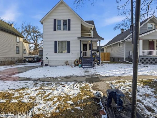 1128 Gillett Street, Port Huron, MI 48060