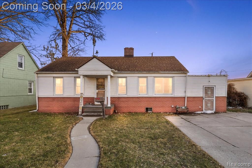 21520 Harper Lake Avenue, Saint Clair Shores, MI 48080 Main Photo