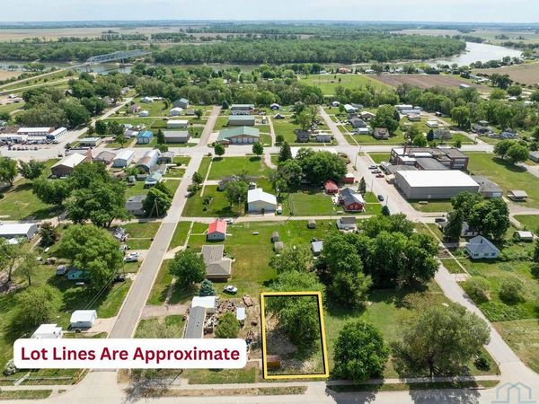 1022 S 4th Street, Decatur, NE 68020