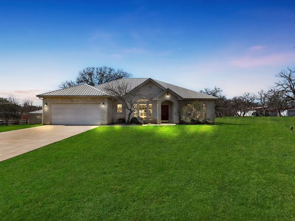 416 Highland DR, Marble Falls, TX 78654
