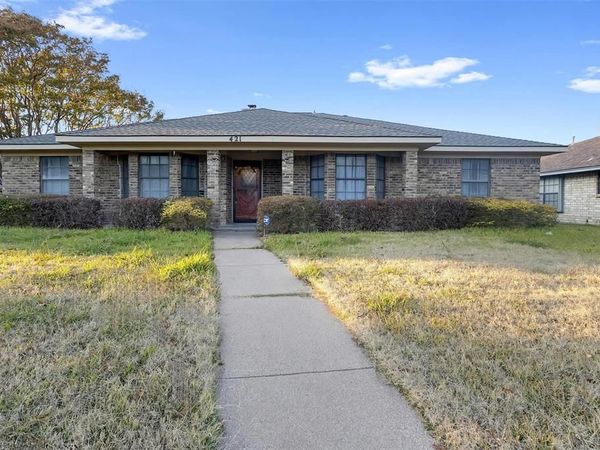 421 Pebblecreek Drive, Garland, TX 75040
