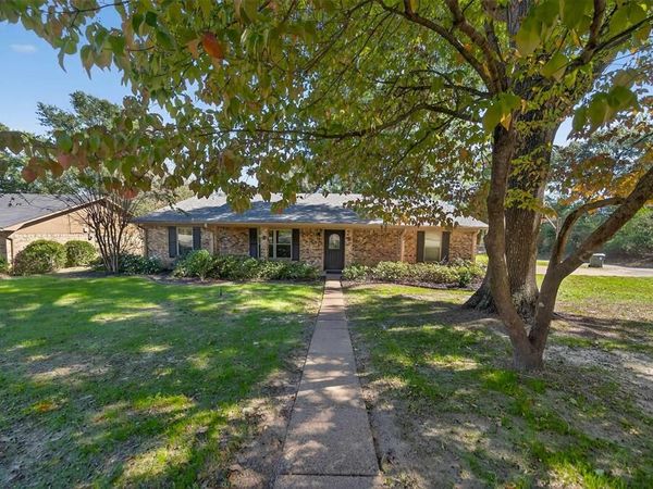 6828 Mandy Lane, Tyler, TX 75703