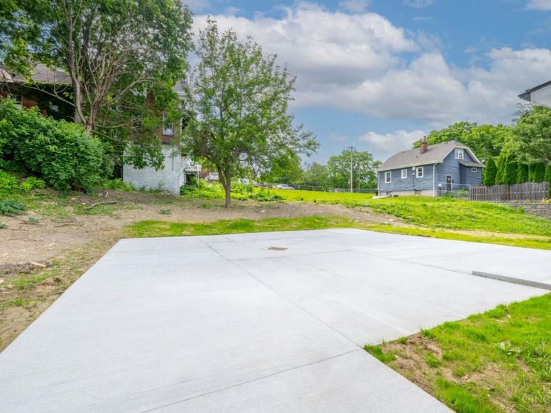 817 Hawthorne Avenue, Unit A, Cincinnati, OH 45205 Photo 33