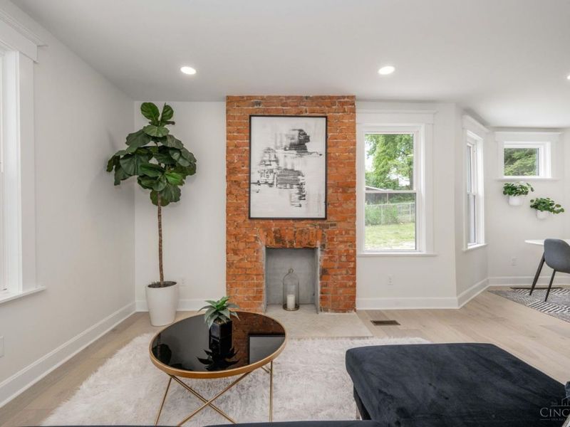 817 Hawthorne Avenue, Unit A, Cincinnati, OH 45205 Photo 8