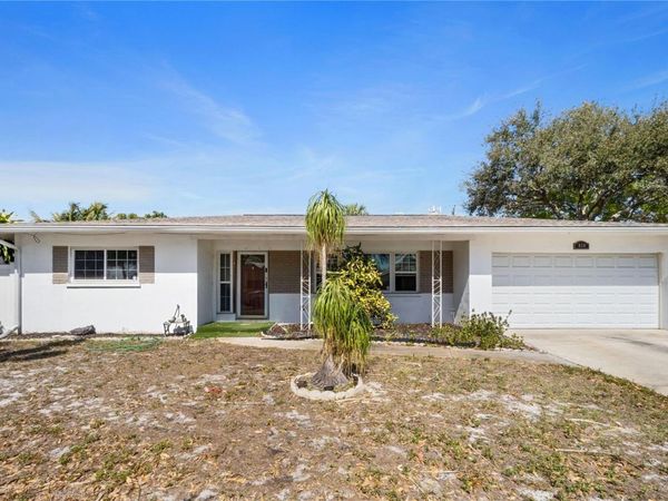 820 3RD AVENUE SW, LARGO, FL 33770