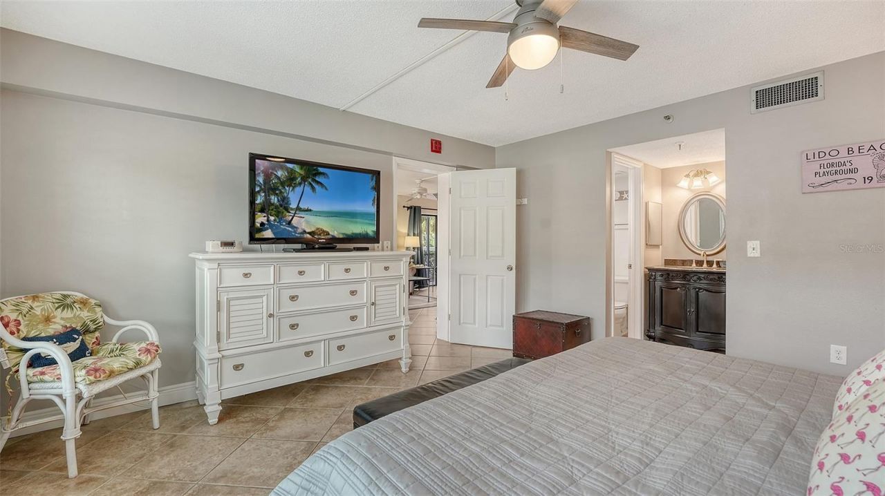 1001 Benjamin Franklin Drive, Unit 110, Sarasota, FL 34236 Photo