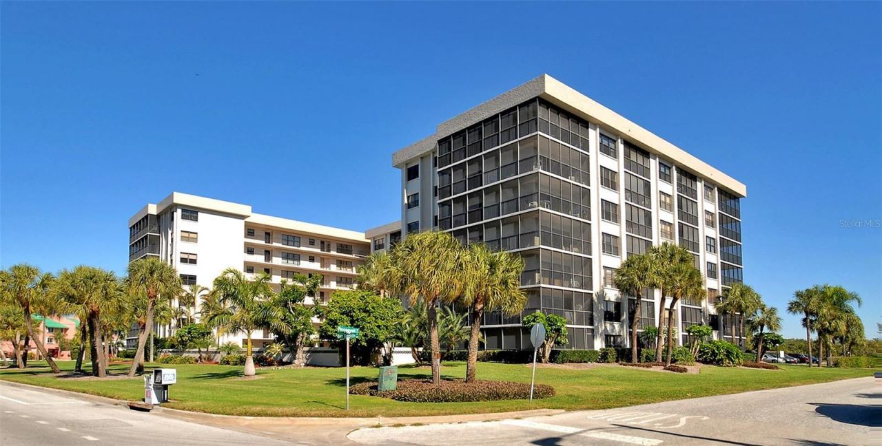 1001 Benjamin Franklin Drive, Unit 110, Sarasota, FL 34236 Photo